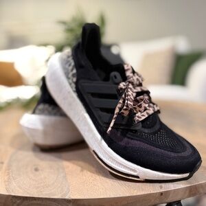 Women’s Adidas Ultra Boost, Light. Black size 7.